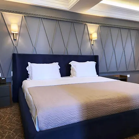 Отель Porta Kavalja